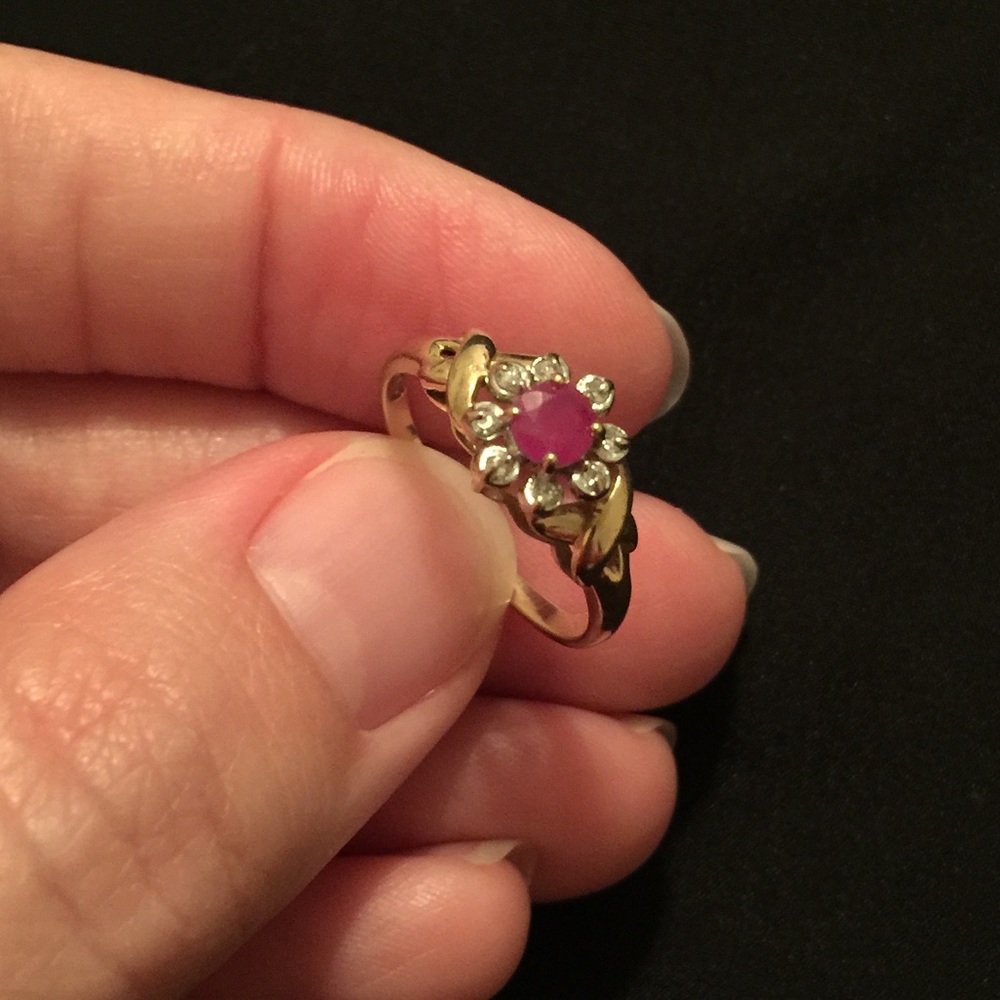 14K Gold Ring with Ruby color Gemstone